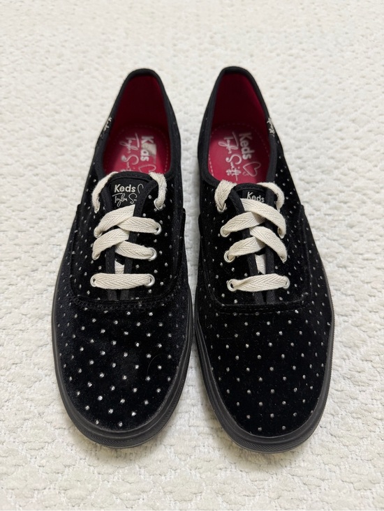 Seller photo, Poshmark